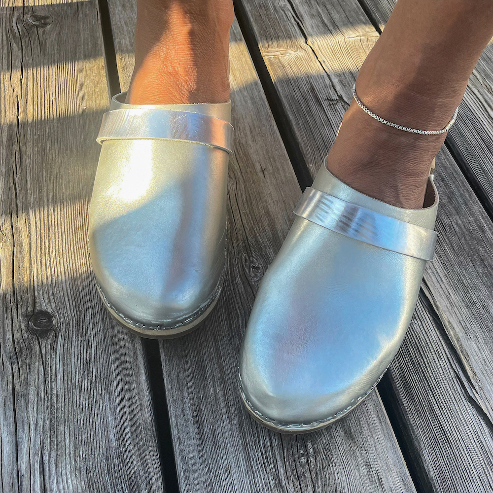 Modepilot Clogs Silber Carolin Sangha