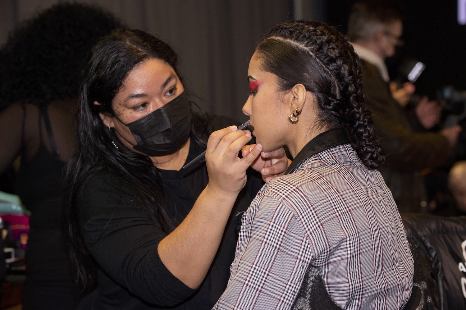 Backstage Lippenschminken richtig machen Modepilot