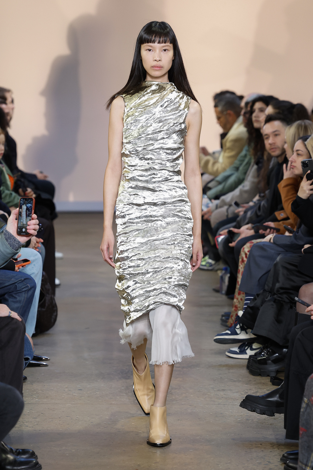 Proenza Schouler Modepilot Metallic Kleid New York Fashion Week Looks