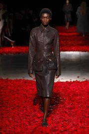 Trend 2025 Runway Catwalk Modepilot